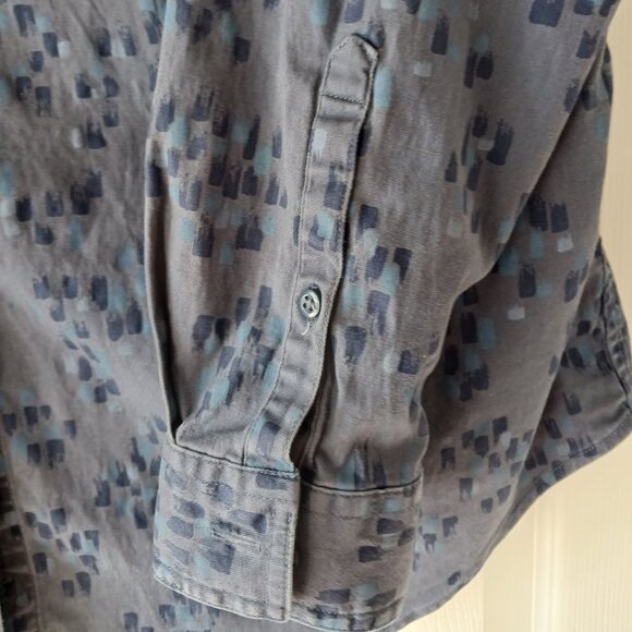 L.L . Bean Woman's Long Sleeve Blouse Geometric Grey Pockets Size Large Western - Picture 6 of 12